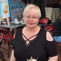 Franca, 19740616, Berghülen, Baden-Württemberg, Germany