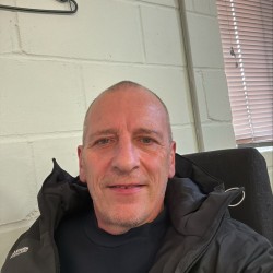 Johnny2026, 19651101, Chessington, Surrey, United Kingdom Johnny2026, 19651101, Chessington, Surrey, United Kingdom